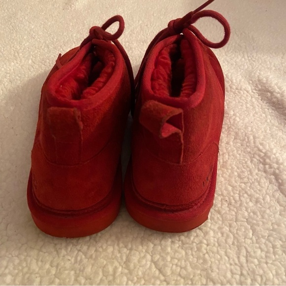 UGG Neumel Men\'s Red Suede Chukka Lace Up Ankle Boots Size 13 main image 5